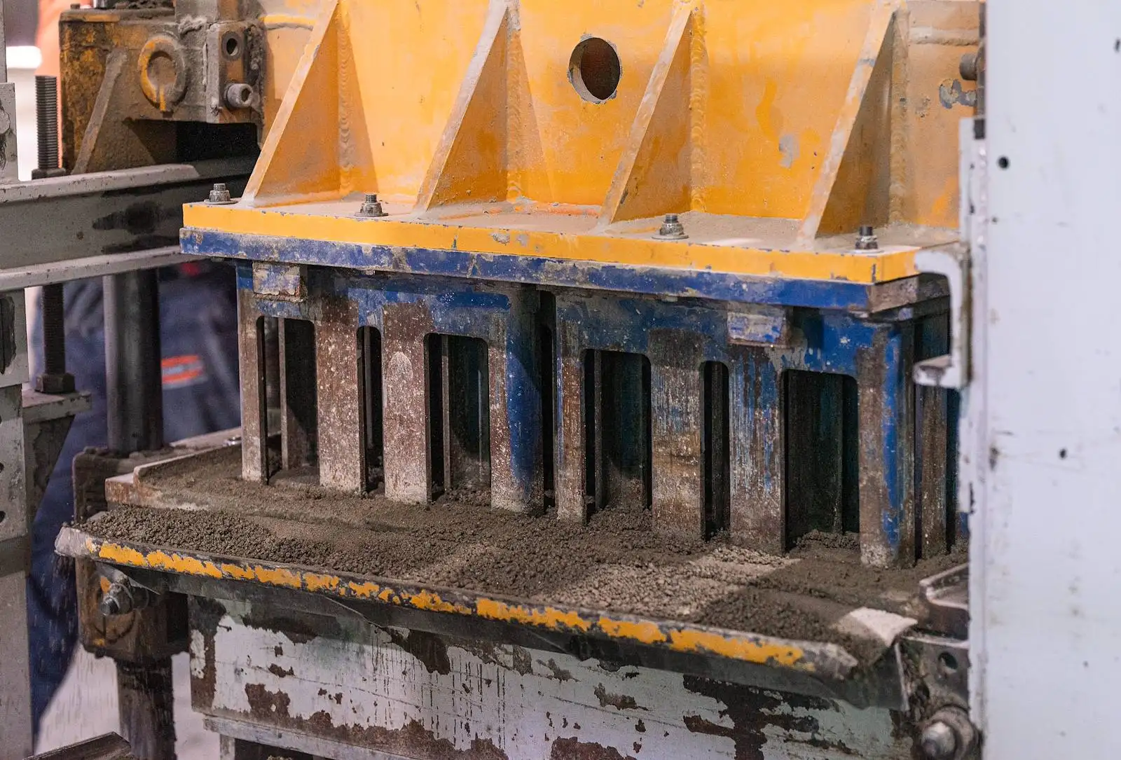 Bloques de Hormigón Vibrado y Prensado — Nevepin S.A. — foto 9