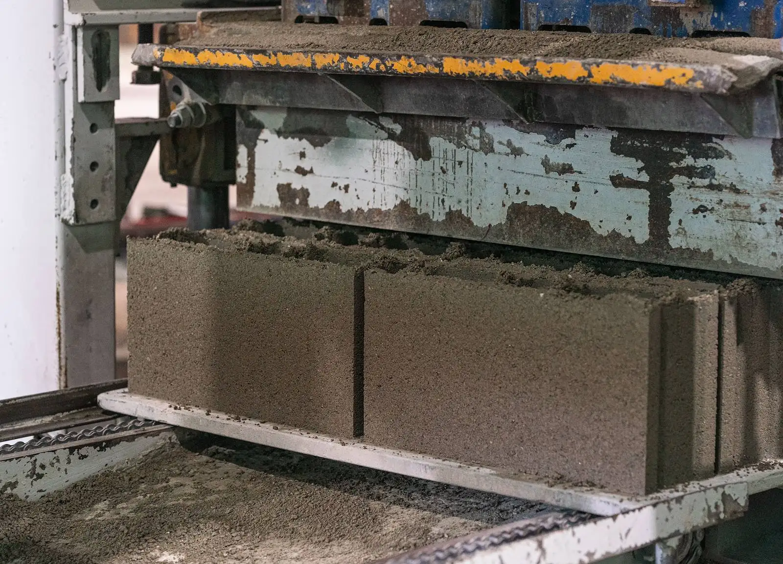 Fabricación de bloques de hormigón en planta Nevepin S.A.